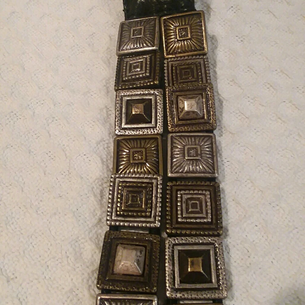 Chico's Wide Leather And Metal Belt